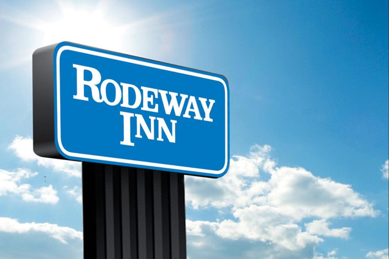 Rodeway Inn Harlan Bagian luar foto