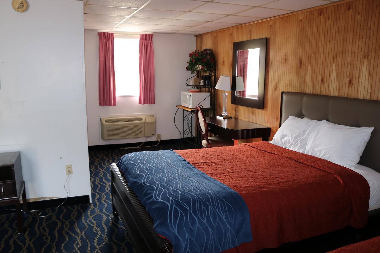 Rodeway Inn Harlan Bagian luar foto