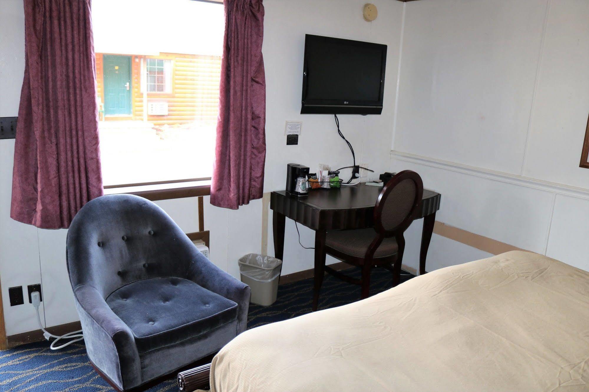 Rodeway Inn Harlan Bagian luar foto