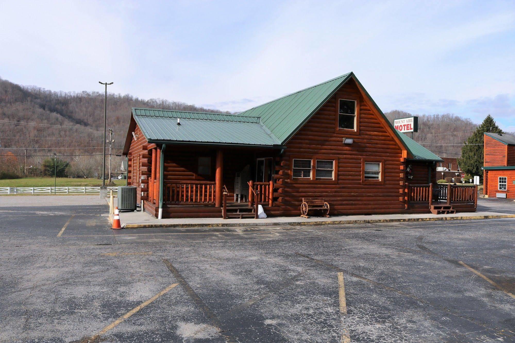 Rodeway Inn Harlan Bagian luar foto